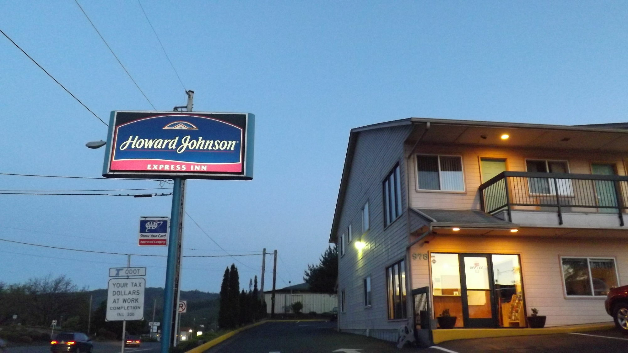 Howard Johnson By Wyndham Roseburg Eksteriør bilde